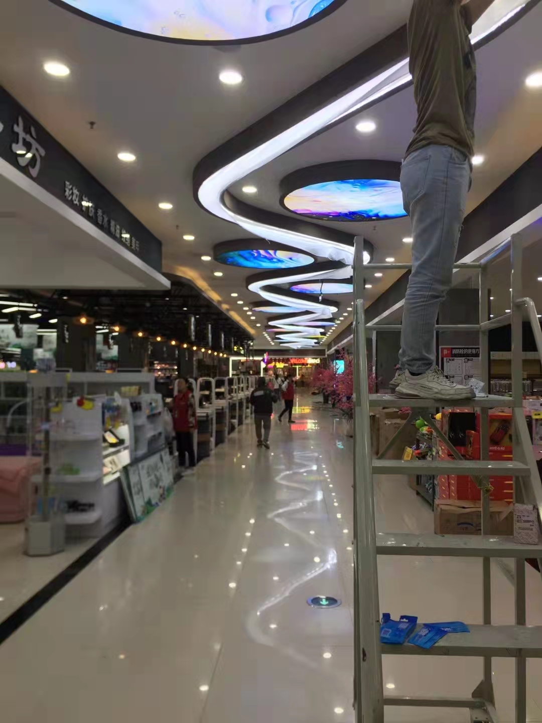 灯箱广告牌