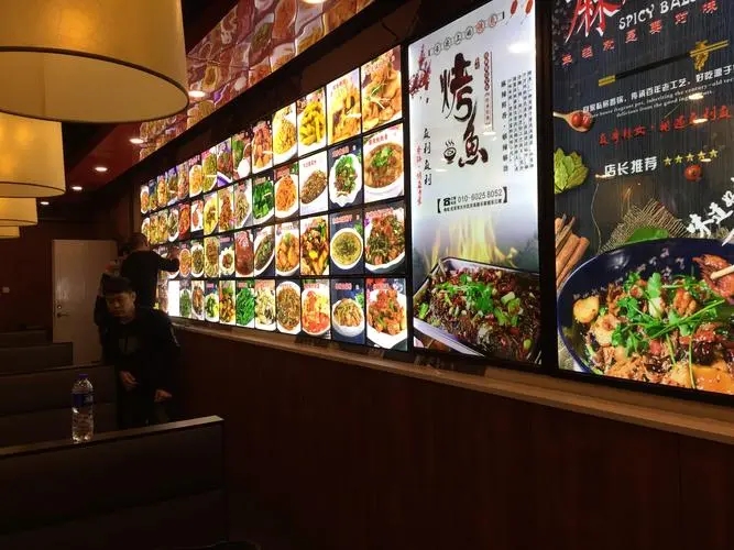成都广告公司导视牌制作常见的材料有哪些？